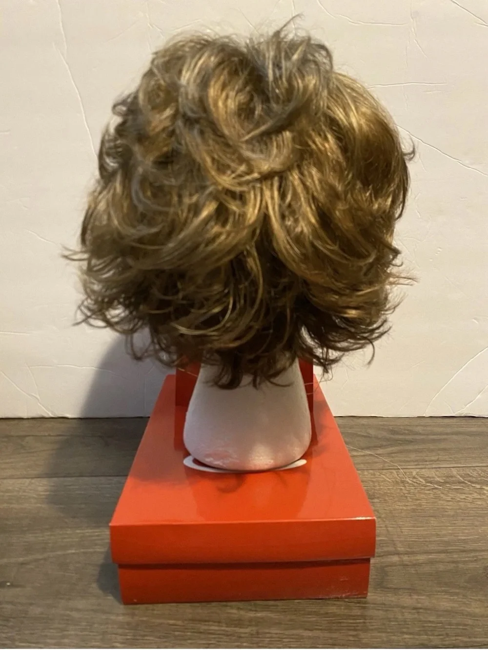 Classic Collection Bianca Wig by Jon Renau in color 24BT18F, Bavarian Crème.